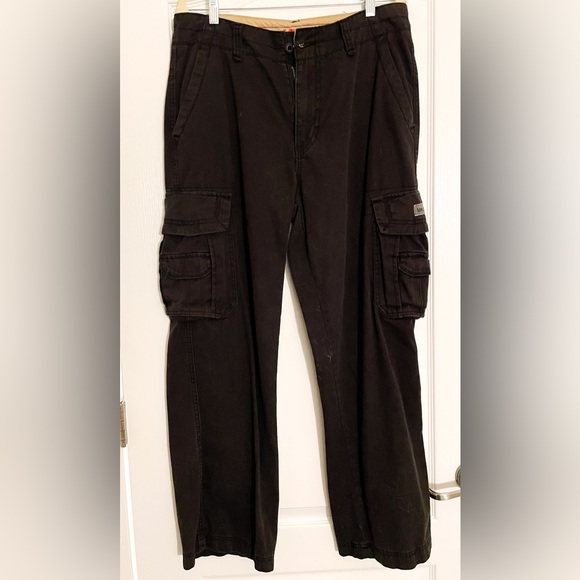 UNIONBAY Men's Black Faded Cargo Pants - Picture 1 of 8